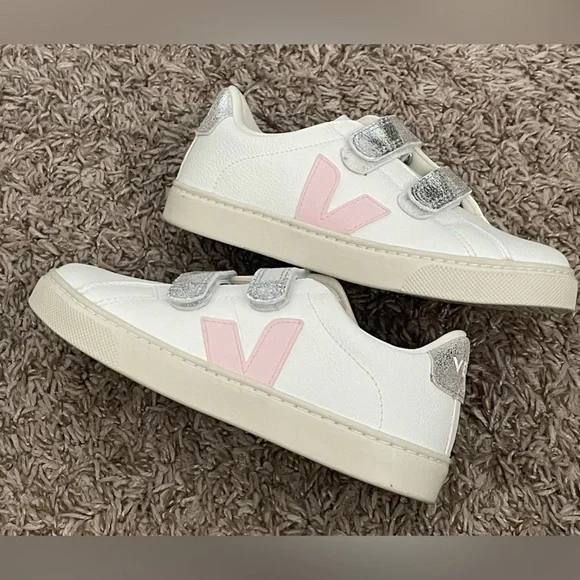 VEJA Esplar Velcro (Big Kid) NEW